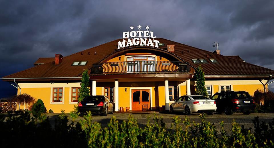 Hotel Magnat Slupca Exterior photo